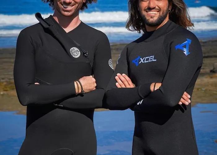 Single Fin Surf Hostel *